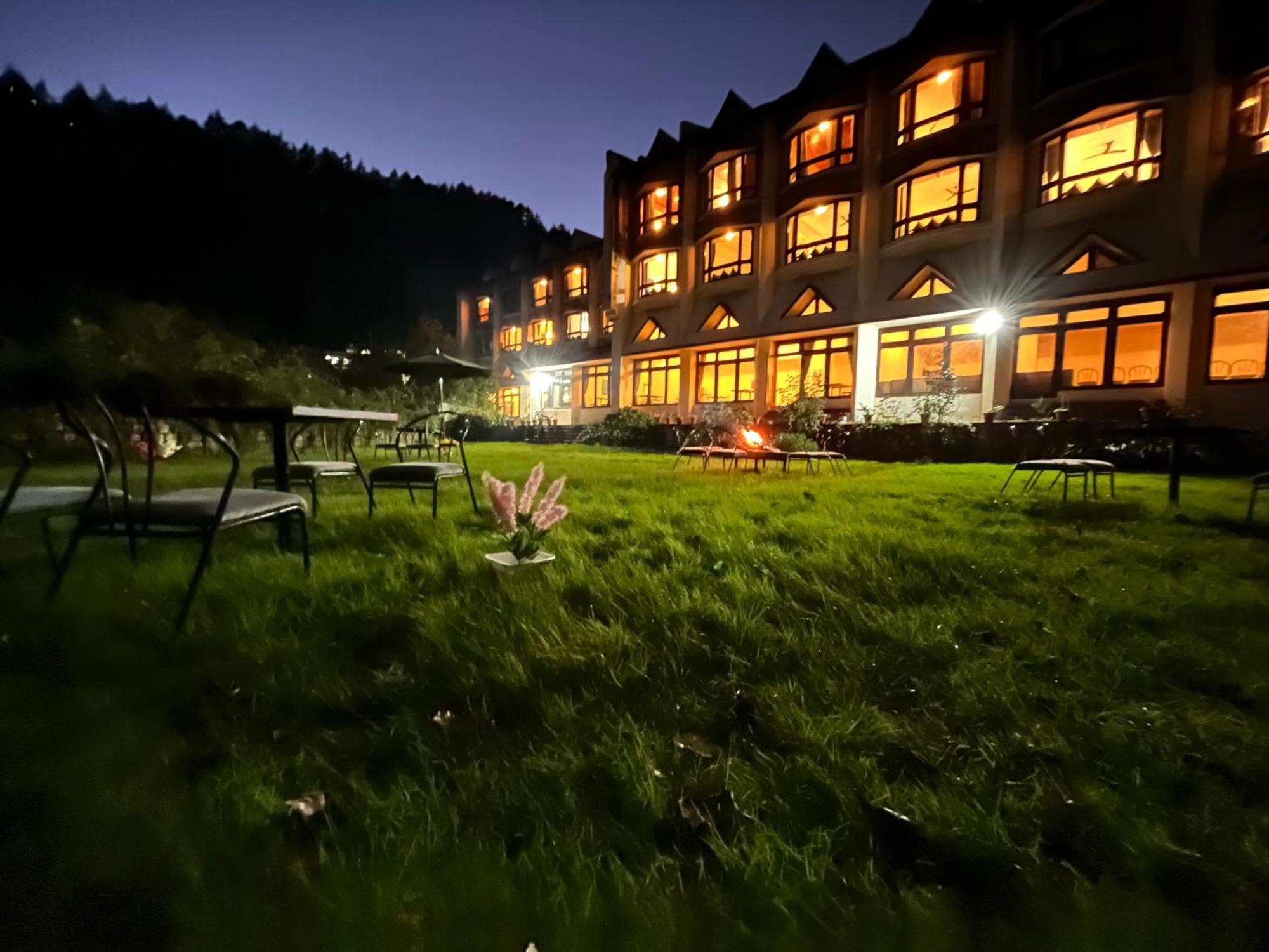 Sagar Heritage Resort, Near Mall Road Manali Ngoại thất bức ảnh