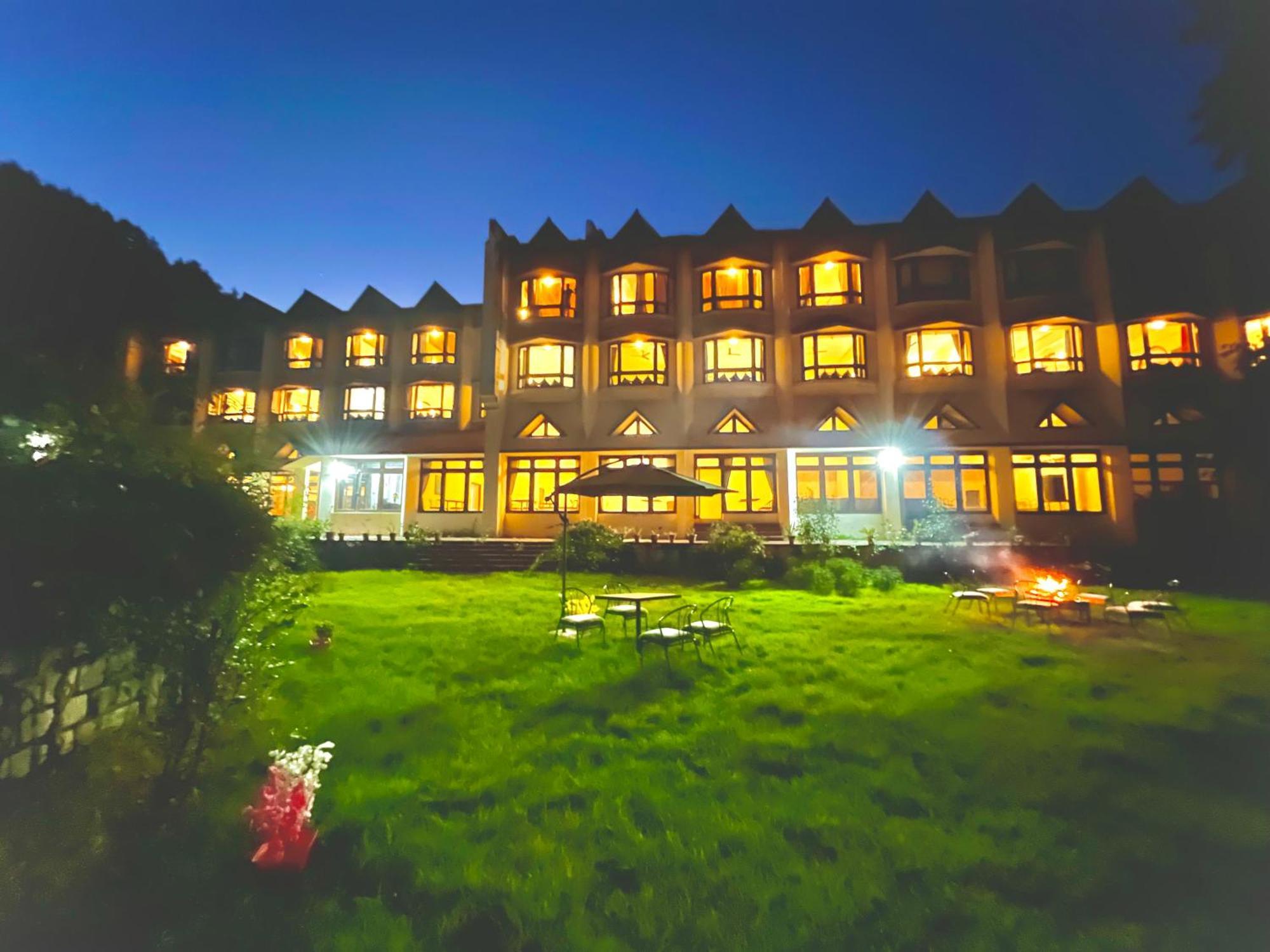 Sagar Heritage Resort, Near Mall Road Manali Ngoại thất bức ảnh